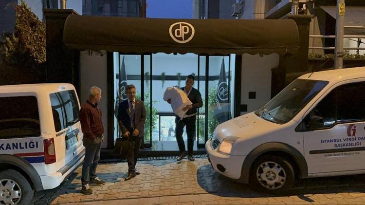 Dilan Polat ve eşi Engin Polatın şirketlerine ait 22 milyon 372 bin liraya el konuldu