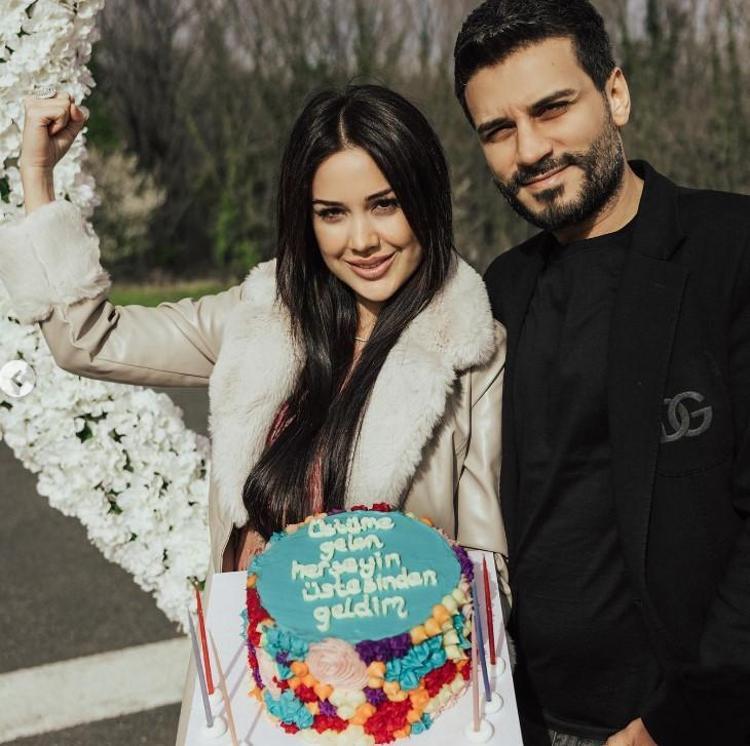 Dilan Polat gözaltında Demet Akalından eski fotoğrafçısı ile ilgili ilk açıklama geldi