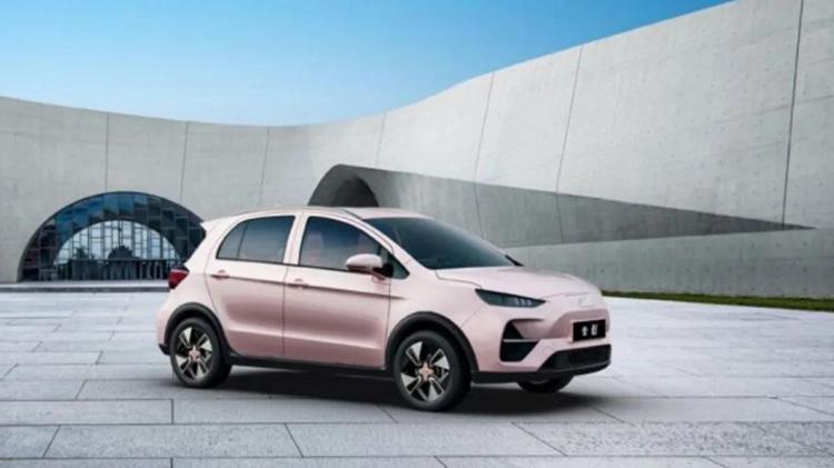 Elektrikli SUV model Türkiye pazarına girdi Fiyatı Egeadan bile ucuza geliyor
