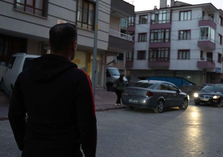 Depremzede askeri personel, ‘bu fiyata ev bulamazsın vaadiyle 250 bin lirasını kaptırdı