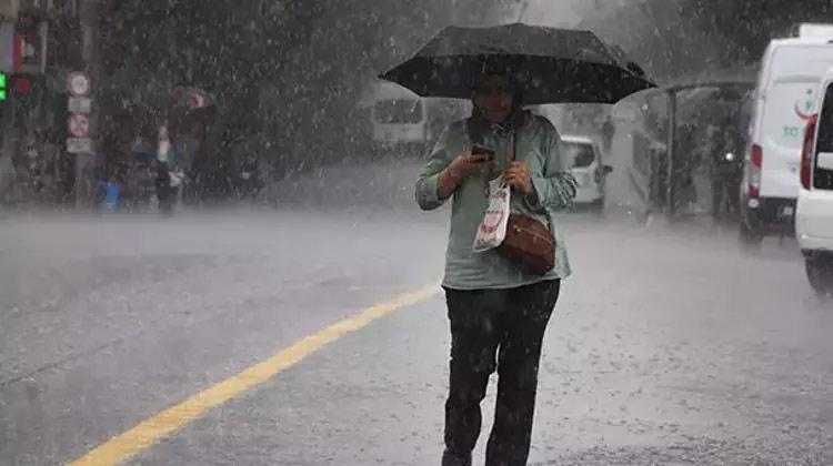 Ve beklenen kar yağışı başladı, dalga dalga batıya ilerliyor, radara girdi Sıcaklıklar eksiye düşecek, lapa lapa kar günlerce yerde kalacak