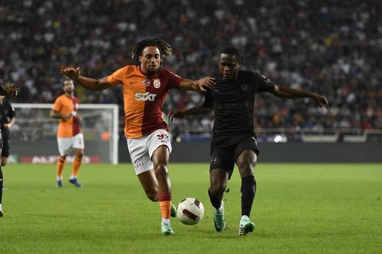 Hatayspor - Galatasaray maçındaki penaltı kararı sonrası eski hakem sert çıktı VAR neden müdahale etmiyor