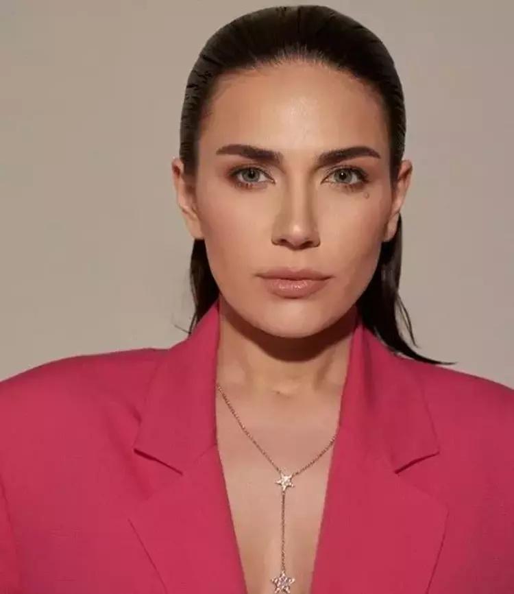 Buse Varol hangi dizide oynuyor Alişanın eşi Buse Varol TRT 1 dizisinde başladı