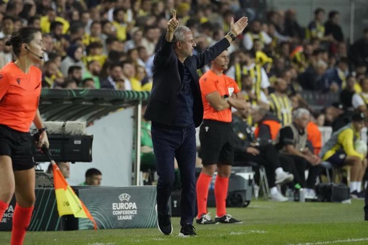 Fenerbahçede umduğunu bulamadı İsmail Kartal biletini kesti, şok ayrılık