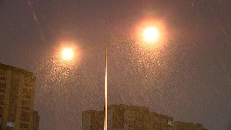 Lapa lapa kar yağışının ardından kar fırtınası vuracak İstanbul dahil 72 il için alarm verildi, sıcaklık eksi 14ü gördü, günlerce sürecek