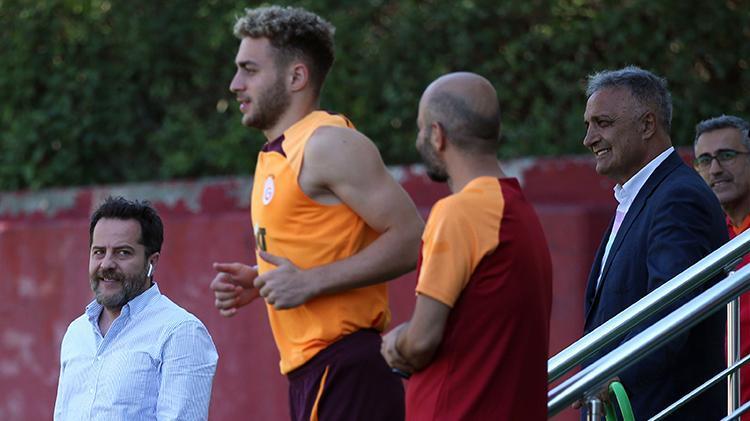 Okan Buruk yüzüne bakmıyor, İngiliz devi transferi bitiriyor Sacha Boey, Zaha, Tete derken ayrılık