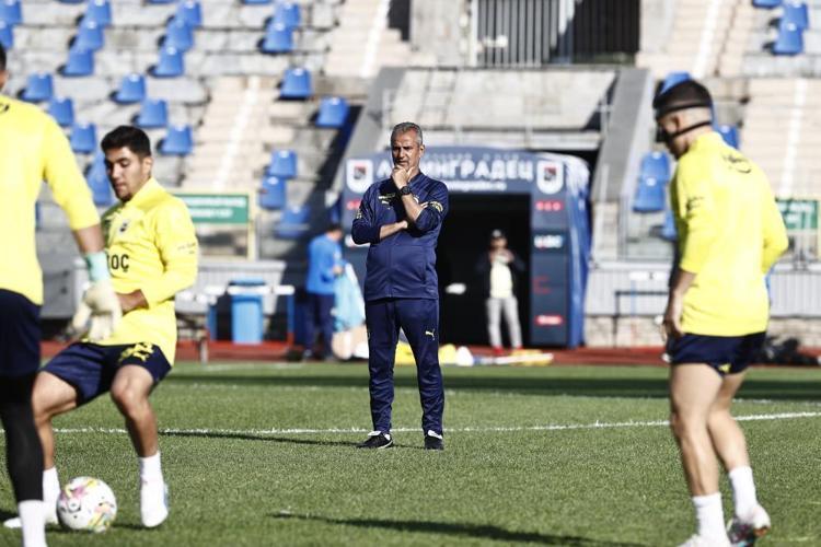 Cengiz Ünder sonrası Fenerbahçeye bir Avrupalı Türk daha Şimdi Becao, Djiku düşünsün