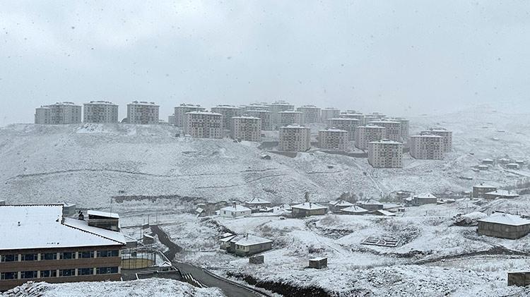 İstanbul için kar alarmı verildi Yoğun kar yağışı ve yeni soğuk hava dalgası geliyor