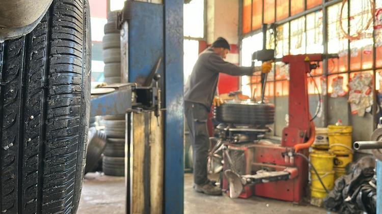 ‘GÜCÜ YETMEYEN İKİNCİ EL ALIYOR’