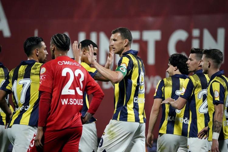 Ciddiyetten uzak dedi ve ekledi: Dzeko ve Tadicte sürekli geriye gidiş var
