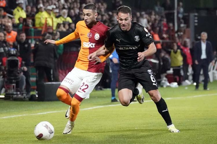 Osman Şenher, Pendikspor maçı sonrası Galatasaraylı yıldıza sert çıktı Takımda oynayacak kalitesi yok
