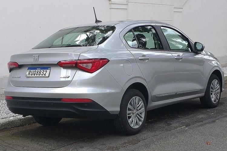 Ve Fiat Linea yeni kasayla dönüyor 2024 fiyatıyla Linea satışa çıkıyor