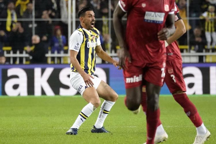 Samet Akaydın alay konusu oldu İşler iyice karışacak; önce Fred sonra Crespo