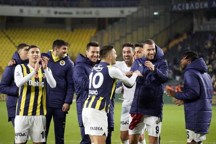VAZGEÇİLMEZ İSİM