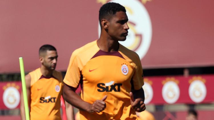 Adana Demirspor maçı öncesi Galatasarayda sakatlık krizi Zaha, Kaan Ayhan sonrası yıldız isim olmayacak