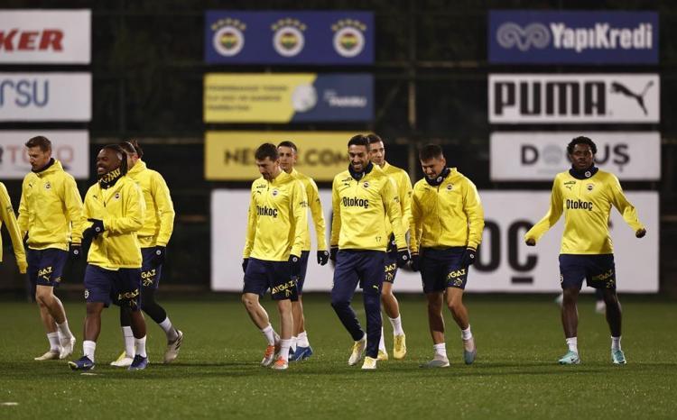 İsmail Kartalın kafası karıştı Derbi öncesi alarm; Fred, Becao derken şimdi de Djiku
