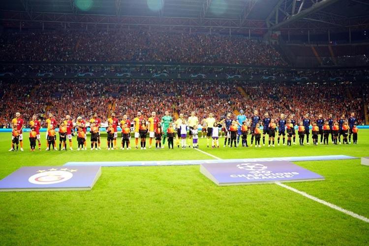 Parken Stadında yine tarihi maç
