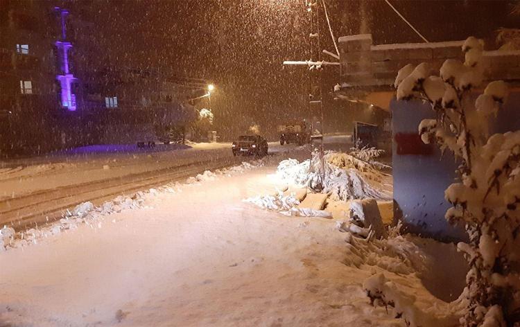 Havada kar kokusu var Hafta sonu tatili Cumadan başlayabilir Meteoroloji ilan etti: İstanbul kar yağışıyla tanışıyor