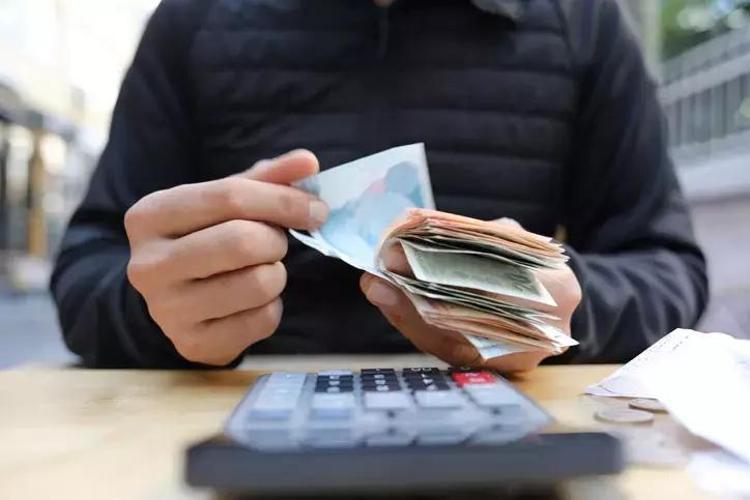 Kamu personeli 2024 maaş çizelgesi: Memur maaşları bir bir hesaplandı Polis, doktor, öğretmen 2024te ne kadar maaş alacak İşte en düşük memur maaşı...