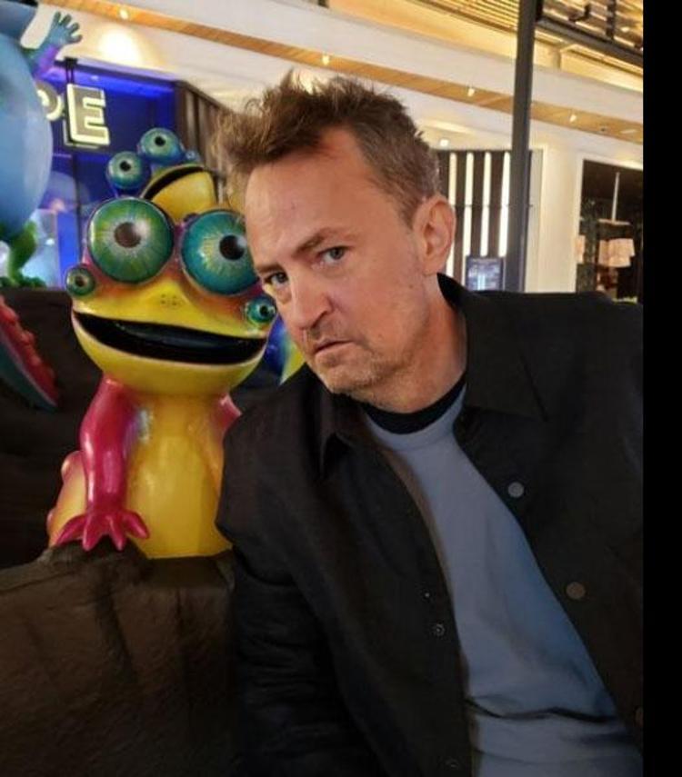 George Clooneynin Matthew Perry itirafı şaşırttı Bu dizi ona neşe, mutluluk ya da huzur getirmedi