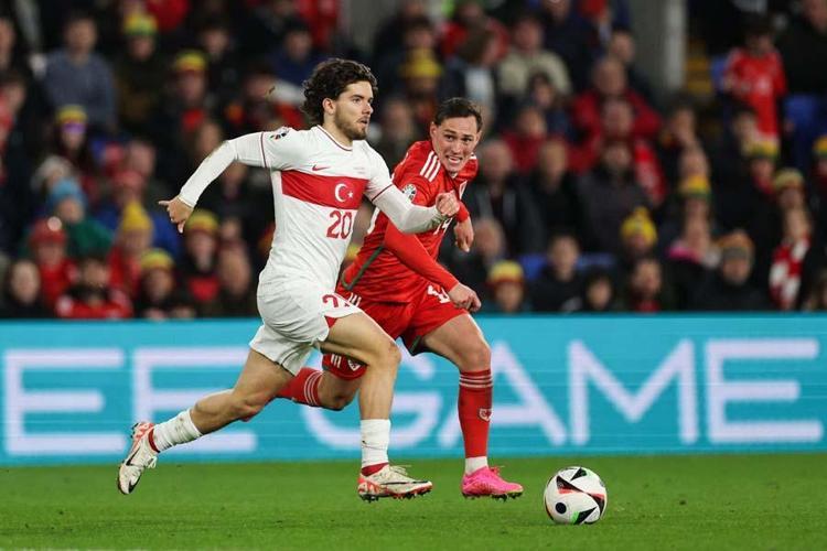 Galatasarayın Fenerbahçe derbisindeki derdi Ferdi Kadıoğlu Dursun Özbekten özel prim