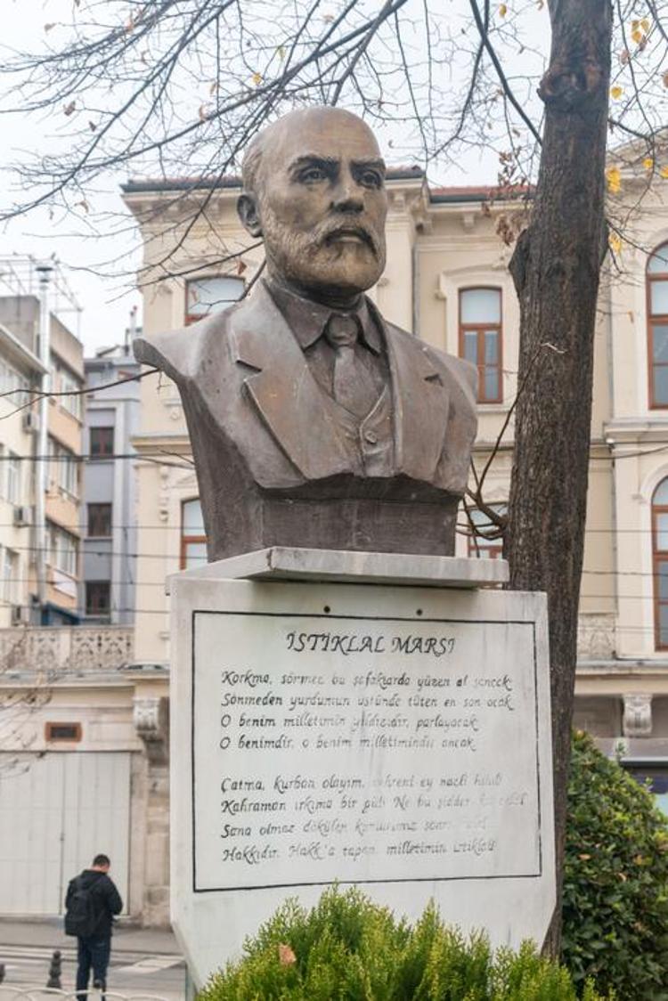 Mehmet Akif Ersoy ölüm yıldönümü mesajları ve anma sözleri | Mehmet Akif Ersoy ne zaman ve neden öldü, İstiklal Marşını nerede yazmıştır 1936da
