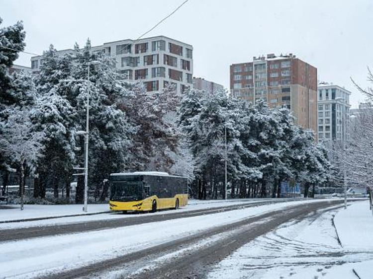 Kar dalgası İstanbula geliyor Lapa lapa kar yağışına hazır olun, biri bitmeden biri başlayacak, Ocak için 3 tarih verildi
