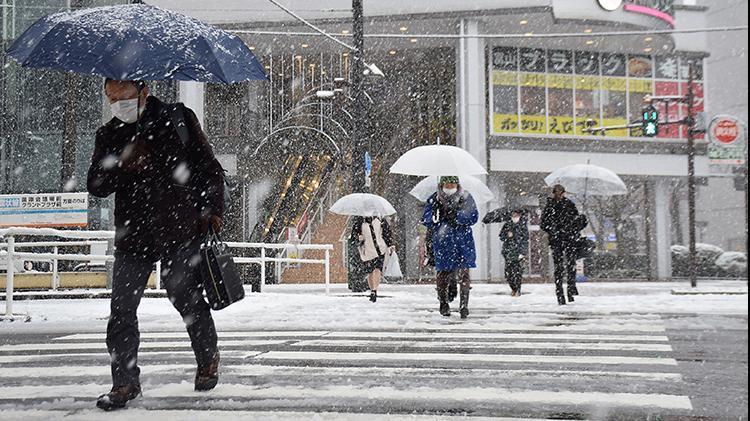 Lapa lapa yağacak İstanbulda kar alarmı verildi, sadece saatler kaldı, sıcaklıklar eksiye düşüyor