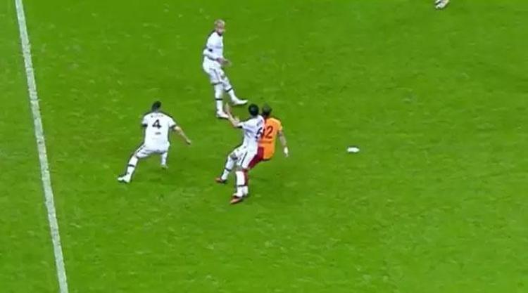 Galatasaray-Konyaspor maçına damga vuran pozisyon Goller öncesi faul: Bu çok net penaltı