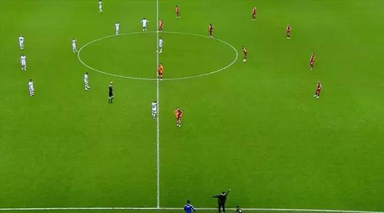 Galatasaray-Konyaspor maçına damga vuran pozisyon Goller öncesi faul: Bu çok net penaltı
