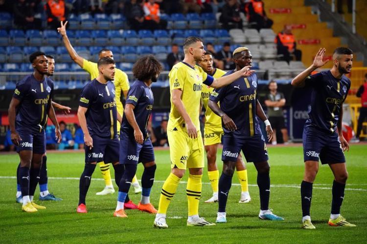 Fenerbahçede Bonucci sonrası bir transfer bombası daha Djiku, Becao’nun yanına geliyor