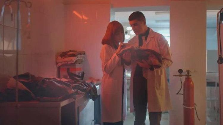 Kızıl Goncalar yayından kaldırıldı mı 15 Ocak Kızıl Goncalar neden yok İşte Fox Tv yayın akışı
