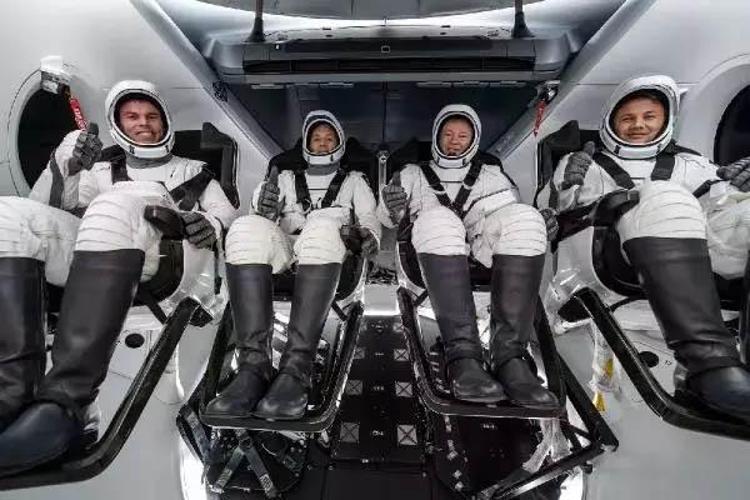 Alper Gezeravcı kimdir İlk Türk astronot nereden uzaya gidecek, Alper Gezeravcı uzaya ne zaman gidecek