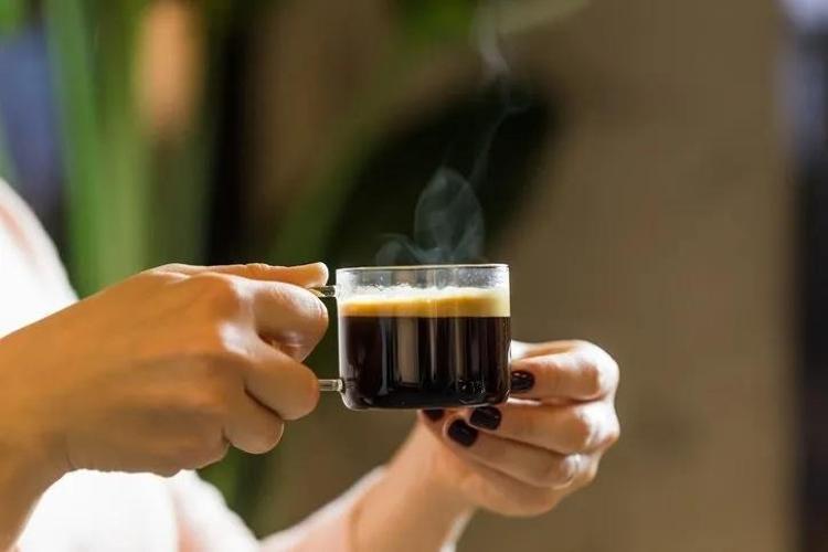 Kahvenin yeni hali: İçine damlatın, faydası da keyfi de 10 kat artıyor