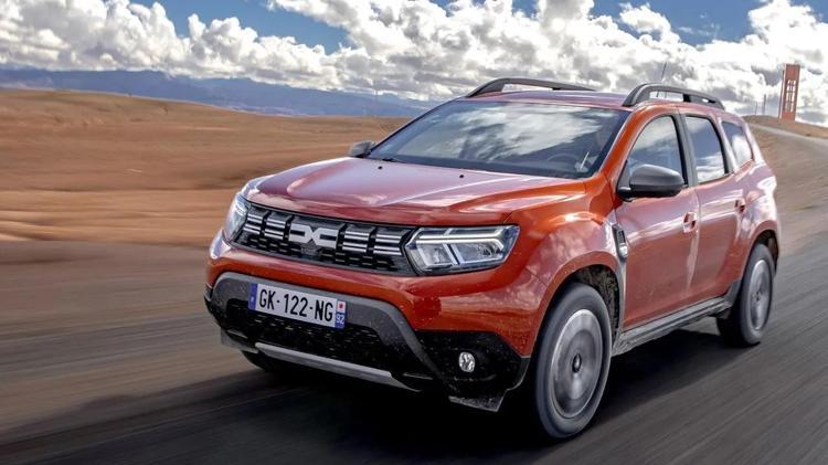 SUV modelin birincisi: Dacia Duster yeni fiyatını 2024e ayarladı Kimse bunu beklemezdi