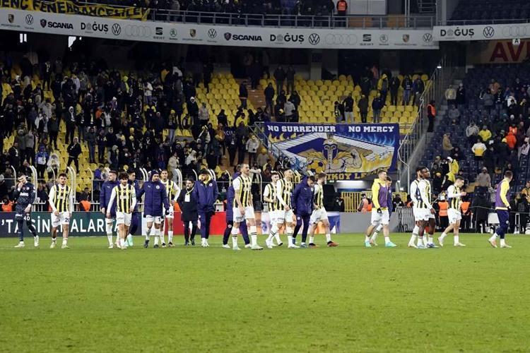 Samsunsporun attığı golden önce faul var mı Eski hakem sert çıktı