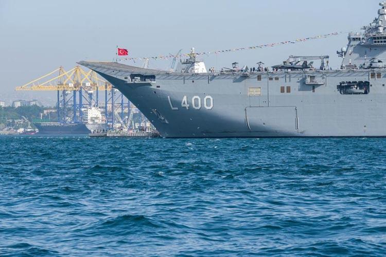 ABDden Yunanistana ücretsiz askeri araçlar Türkiye havada, karada, denizde fark atınca Yunan basını 2030 yılını yazdı