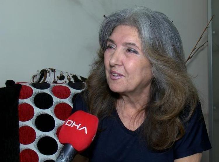 HAYATTAKİ VAZGEÇİLMEZLERİ ANNESİ, KAHVE İÇMEK VE ŞARKI SÖYLEMEK