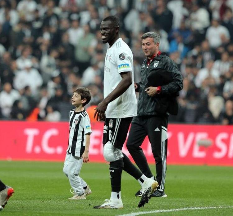 Beşiktaş Trabzonspor maçı hangi kanalda BJK TS maçı saat kaçta başlıyor İşte muhtemel 11ler