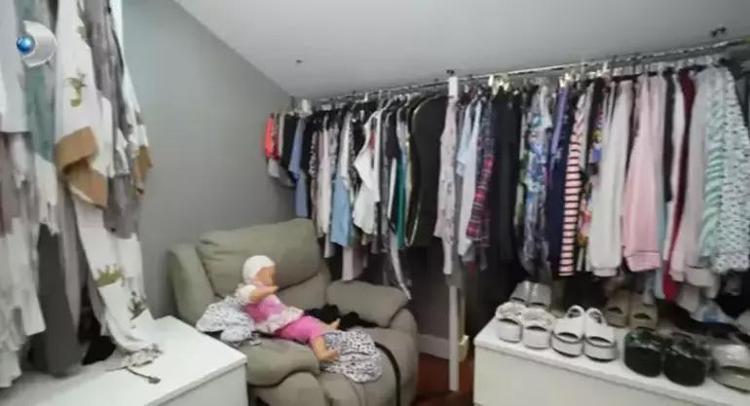 Ünlü sanatçının 1+0 evi olay oldu Mütevazı evinin kapılarını açtı