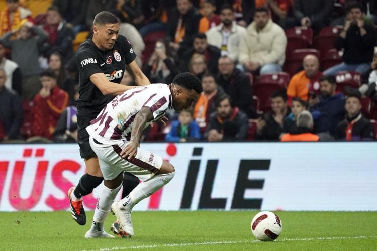 İlk maçında Vinicius fırçayı yedi Her yolu denedi ama olmadı, başarı oranı sıfır