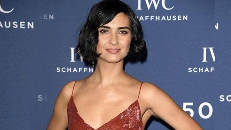 Tuba Büyüküstünün çocukları Toprak ve Maya büyüdü Tıpkı babasına benziyor