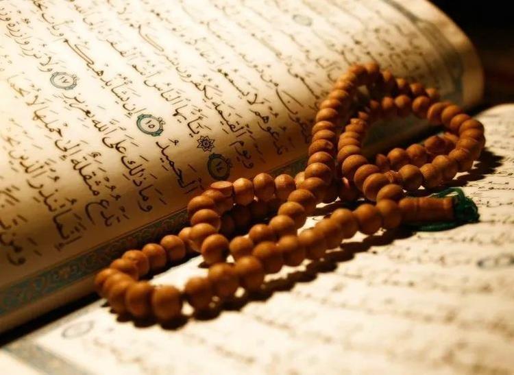 Kadir gecesi duası 🙏🏻 Kadir gecesinde edilen dualar kabul olur mu, hangi dualar kadir gecesinde okunur