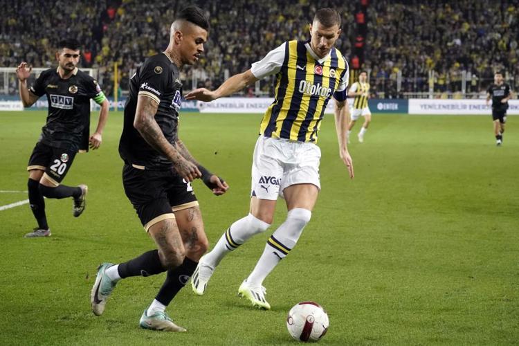 Tadic dayanamadı, patladı Szymanski, Dzeko dedi yerin dibine soktu: Neden çıkardın