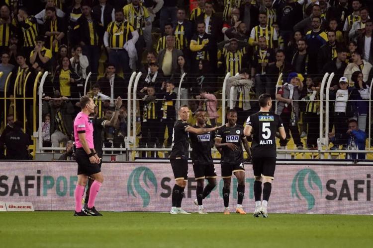 Tadic dayanamadı, patladı Szymanski, Dzeko dedi yerin dibine soktu: Neden çıkardın