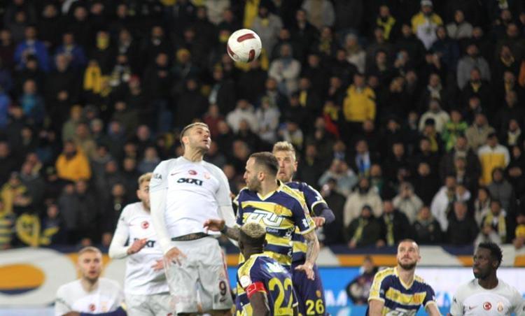 Ankaragücü-Galatasaray maçında penaltıdan önce faul var mı Halem Ali Şansalanın iptal kararı doğru mu