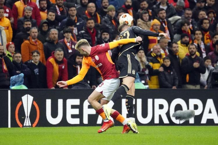 Galatasarayda Sparta Prag maçı öncesi alarm Köhn olmadı, Okan Buruk kadroyu değiştirdi