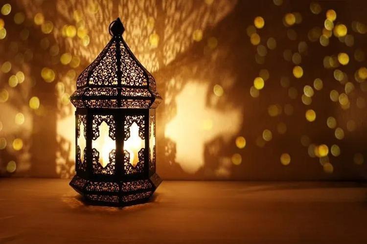BERAT KANDİLİNDE DUHAN SURESİ OKUNUR MU