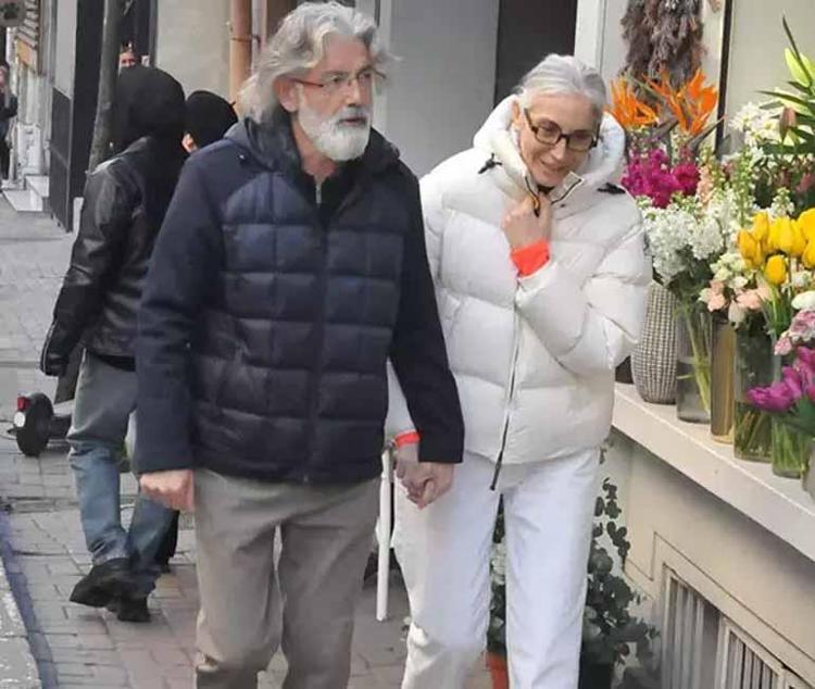 Liseli aşıklar gibi el ele yakalandılar