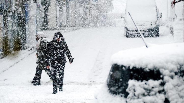 Yoğun kar yağışı pazartesi günü geliyor. Meteoroloji Genel Müdürlüğü son hava durumu raporunu yayınladı